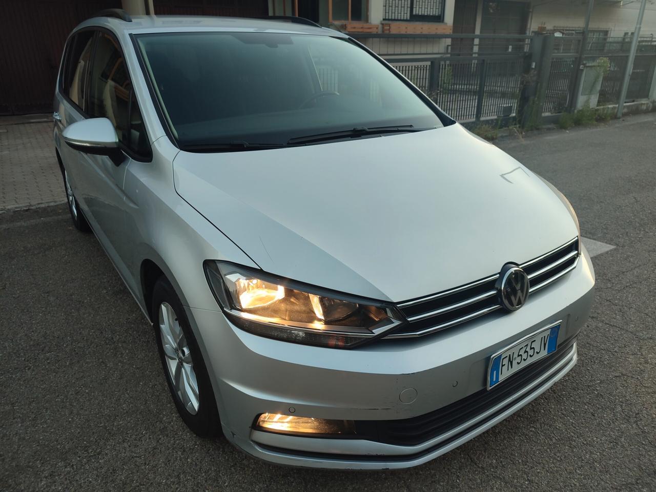 VOLKSWAGEN TOURAN 2018 DIESEL 7POSTI EURO6 POCHI KM NUOVA