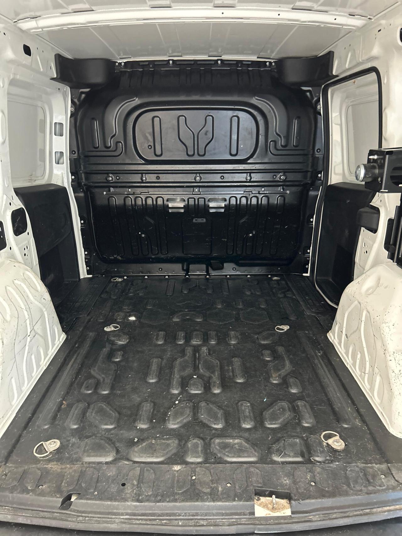 Fiat Doblo Doblò 1.4 T-Jet Natural Power PC-TN Cargo Lamier. SX 3 posti