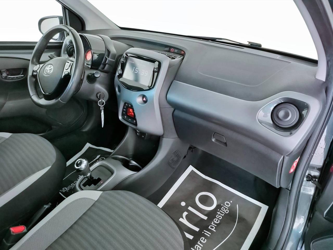 TOYOTA Aygo II 2018 5p - Aygo 5p 1.0 x-play m-mt 72cv