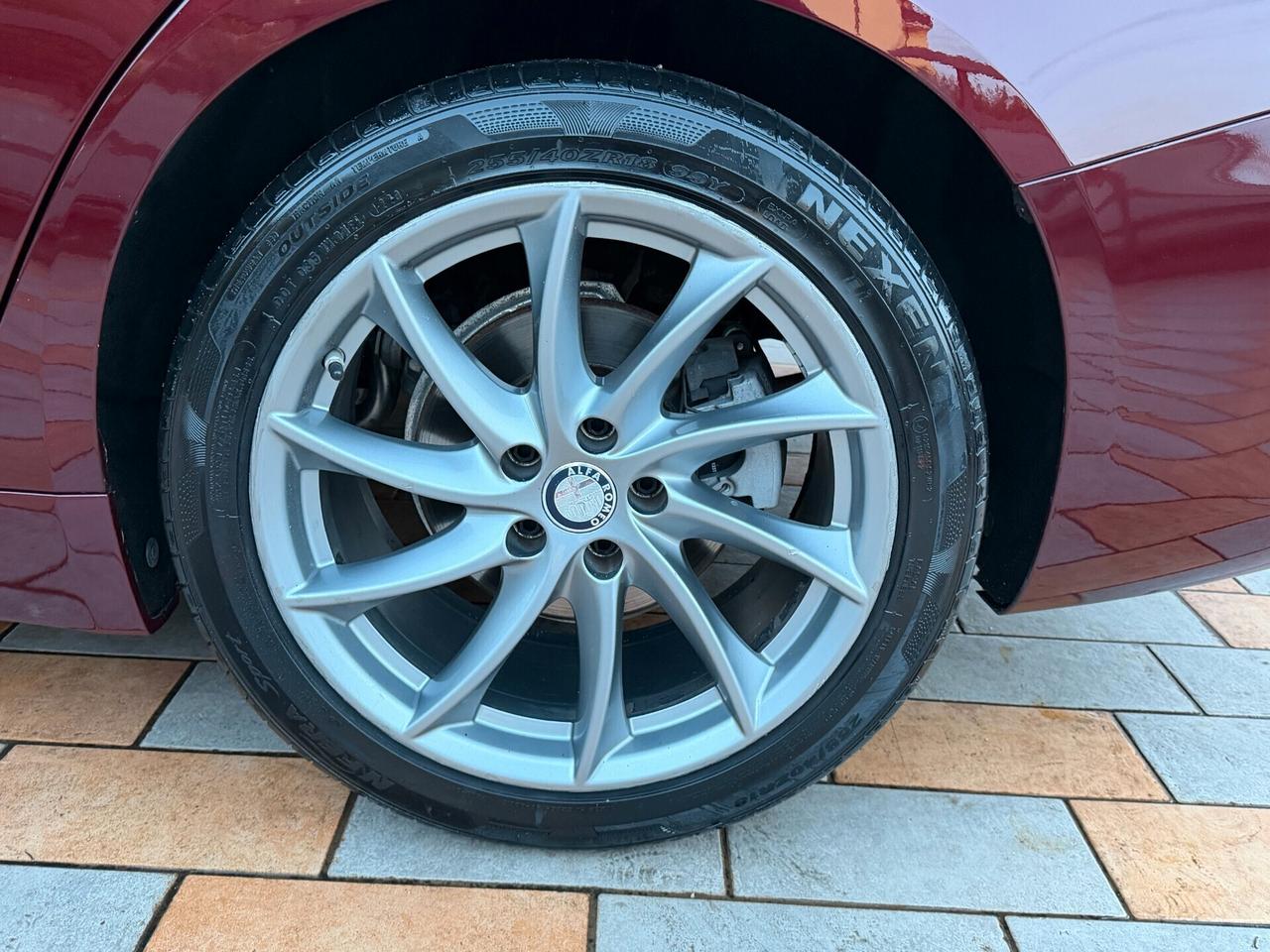 Alfa Romeo Giulia 2.2 TURBODIESEL 150 cv. AT8 SUPER