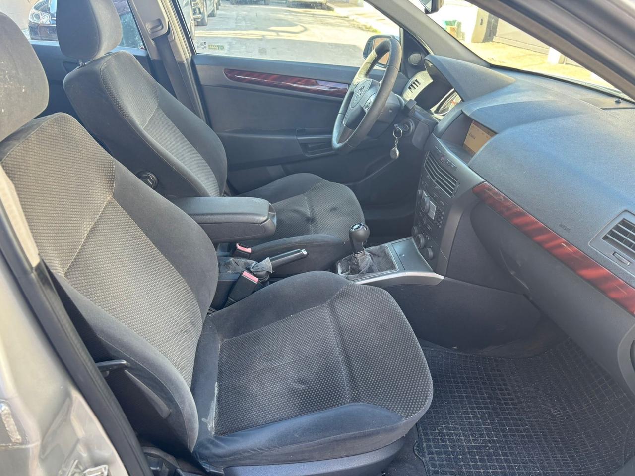 Opel Astra 1.9 16V CDTI 150CV 5 porte Cosmo