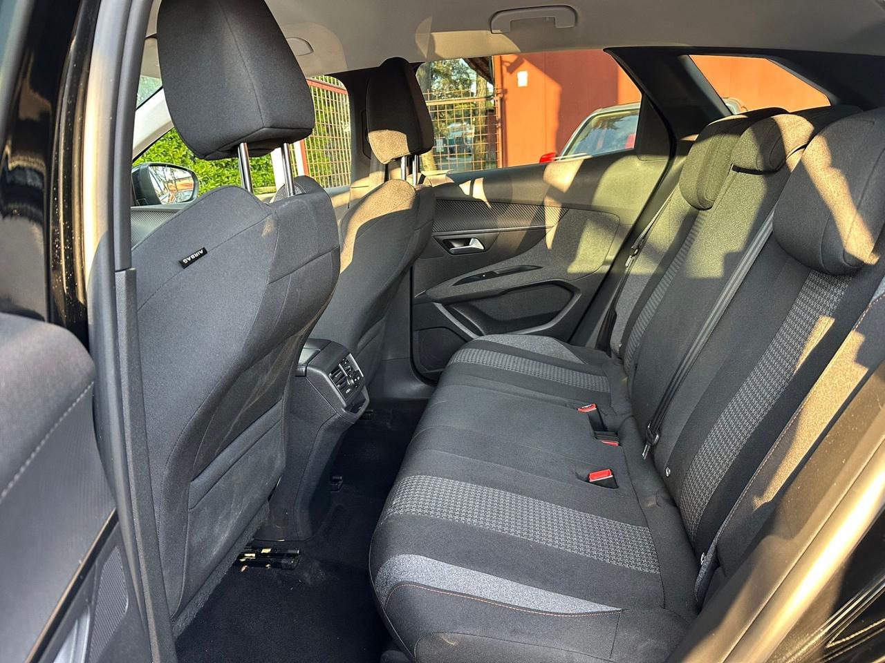 Peugeot 3008 BlueHDi 130 S&S EAT8 Active Pack *PROMO*