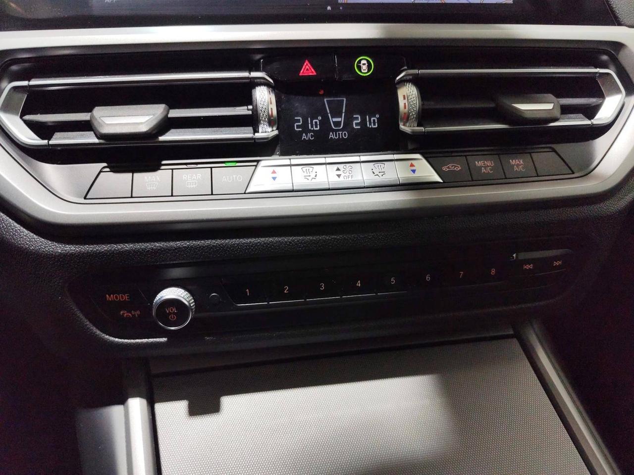 BMW Serie 3 318d Touring 48V Business Advantage