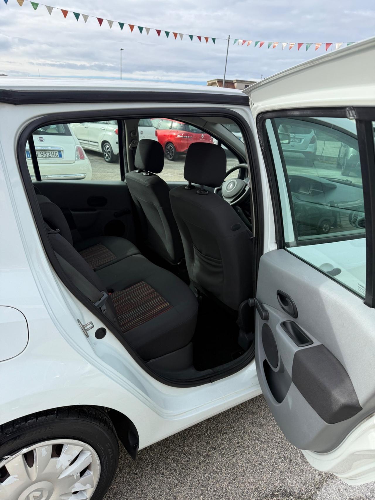 Renault Modus Grand 1.2 16V Dynamique