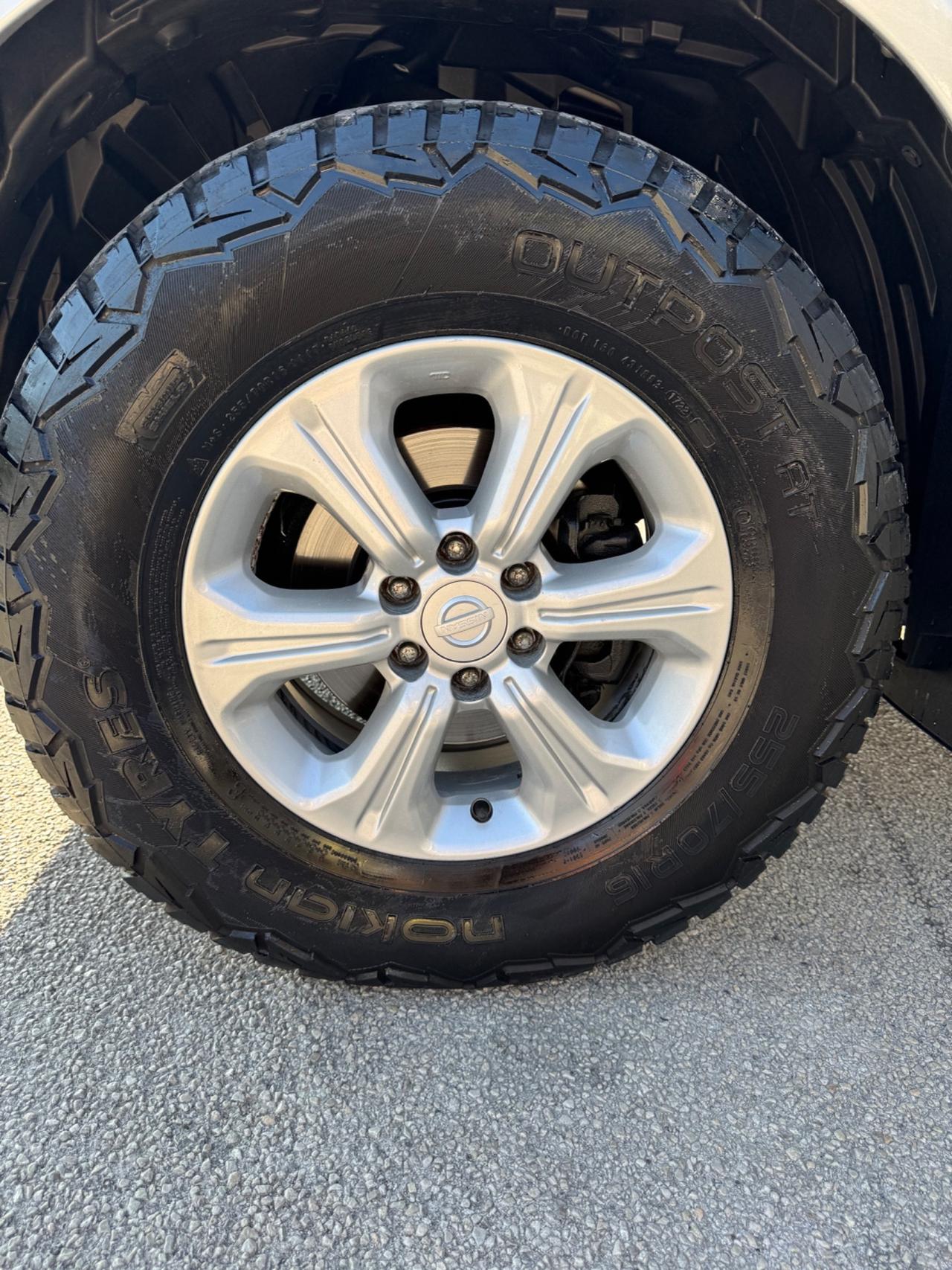 Nissan Navara 2.3 dCi 4WD King Cab, Pedana Scorrevole, hardtop