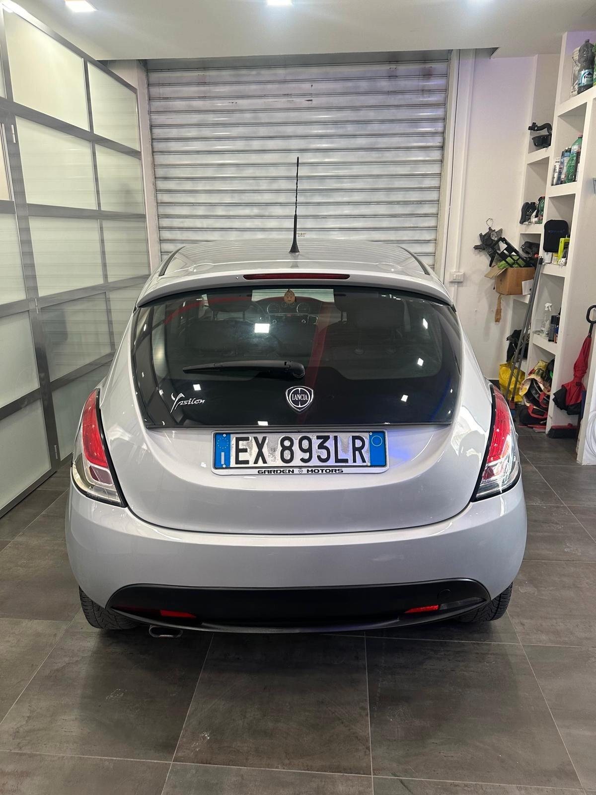 Lancia Ypsilon 1.2 69 CV 5 porte GPL Ecochic Platinum