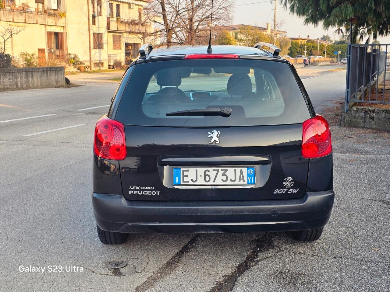 Peugeot 207 1.4 BENZ/GPL OK PER NEOPATENTATI ANO 07/2011