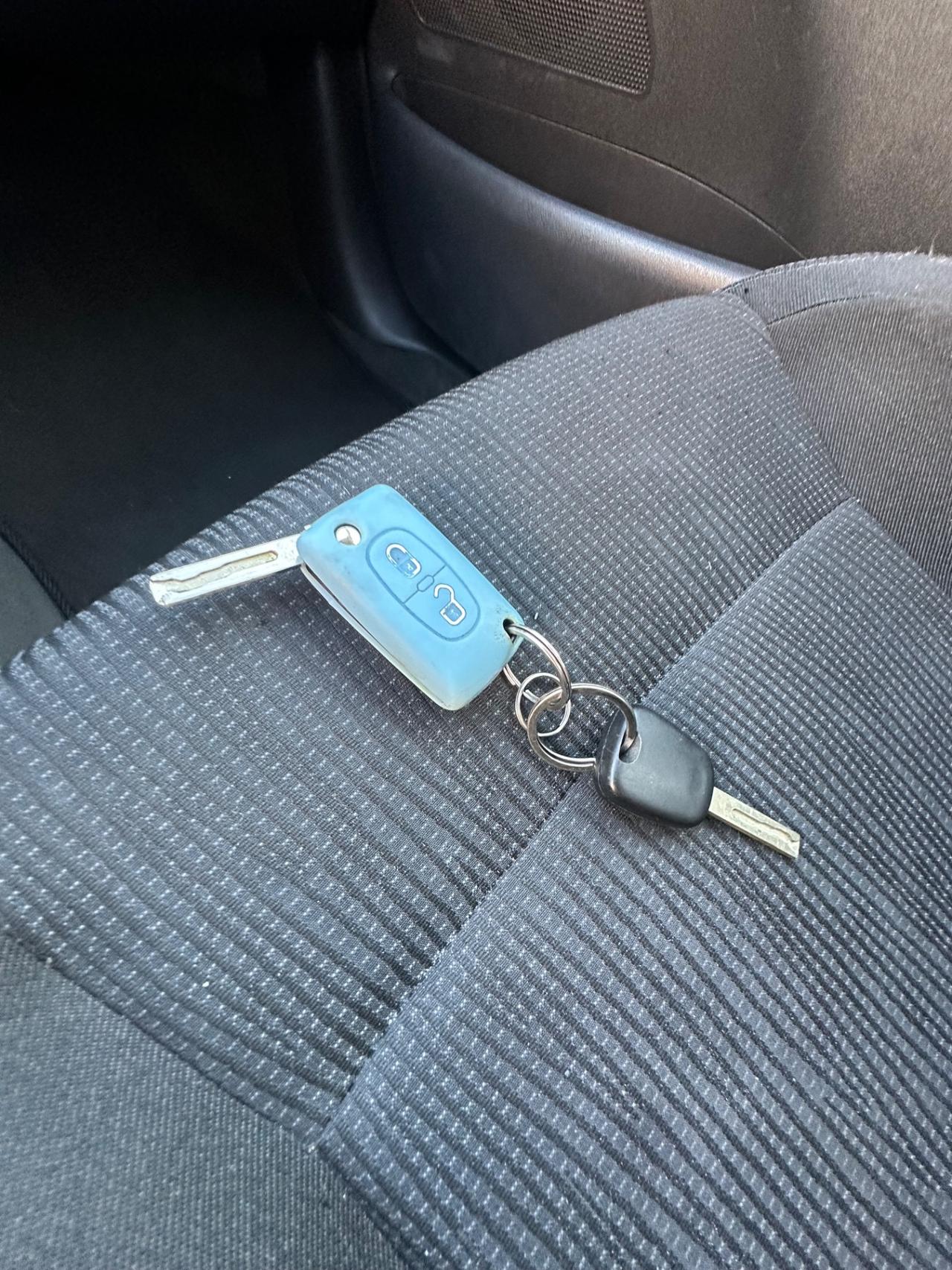 Peugeot 5008 1.6 HDi 110CV Féline