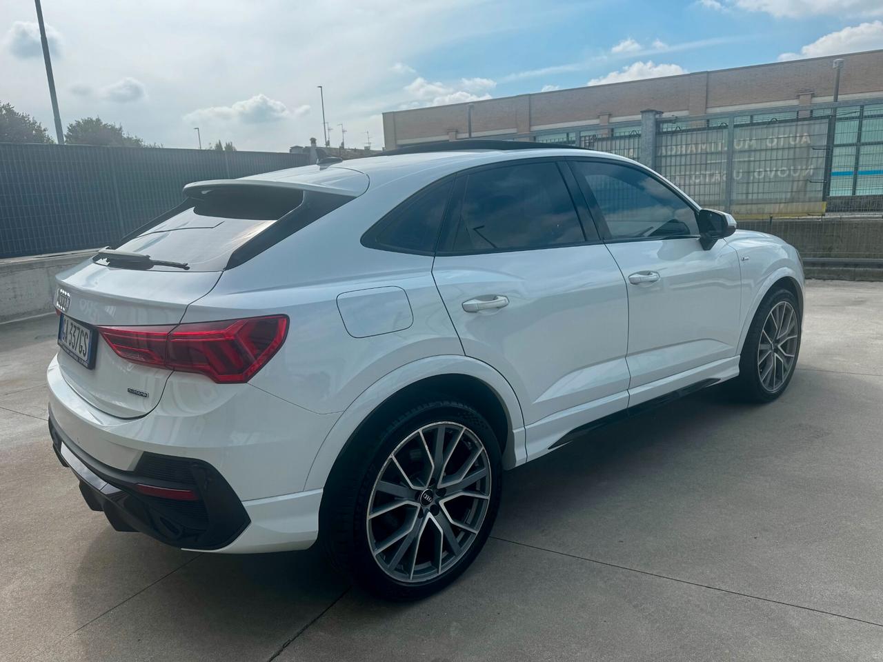 Audi Q3 45 TFSI quattro S tronic line edition