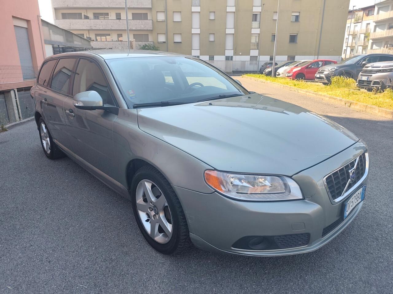 Volvo V70 2.4 D5 frizione volano nuove