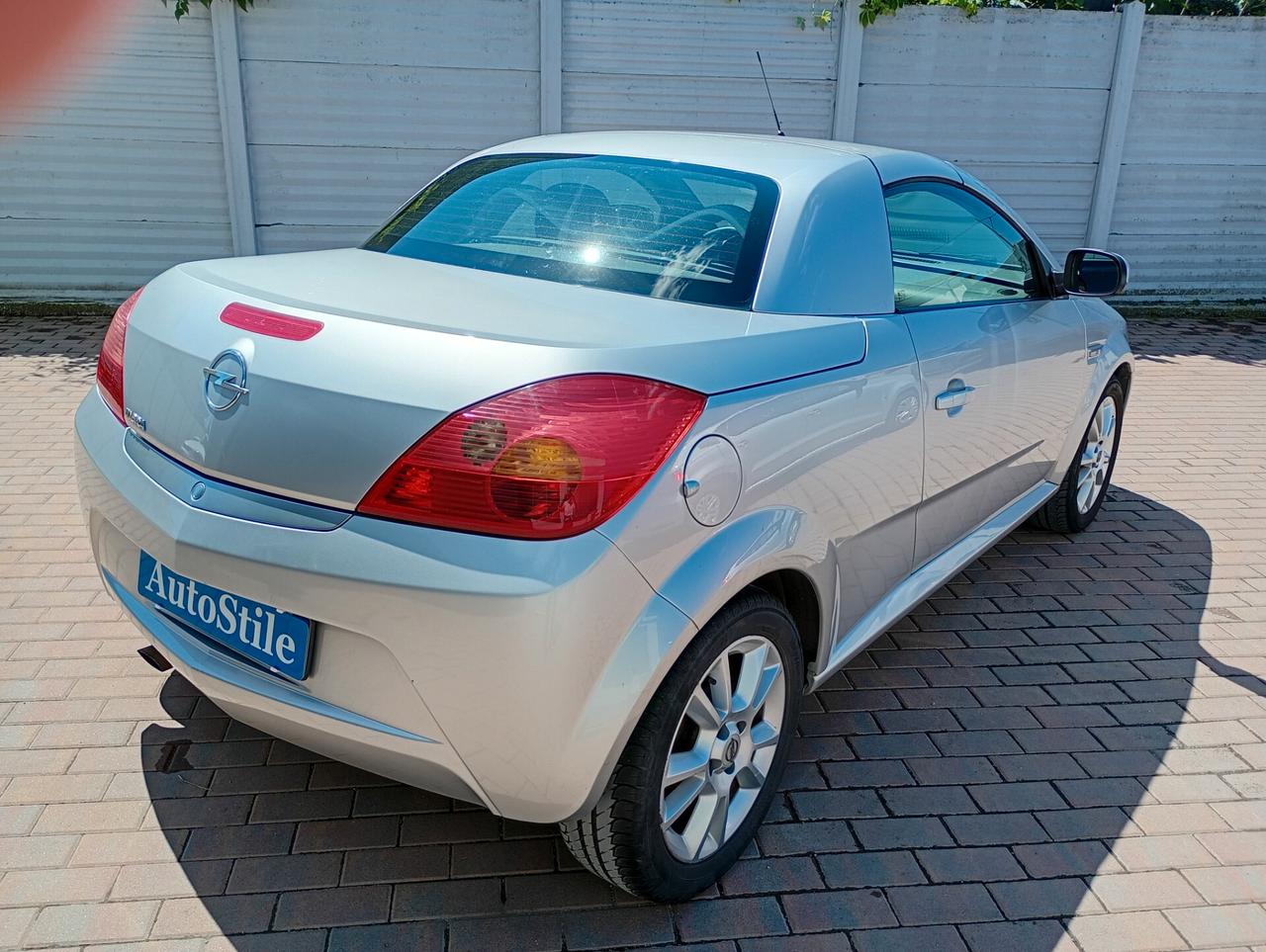 Opel Tigra TwinTop 1.4 16V Sport