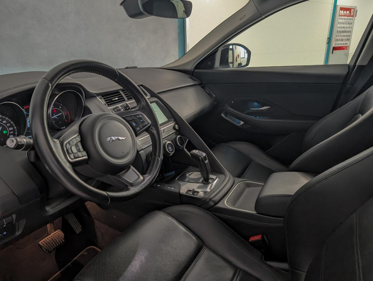 Jaguar E-Pace 2.0d i4 awd 150cv Auto R-Dynamic SE