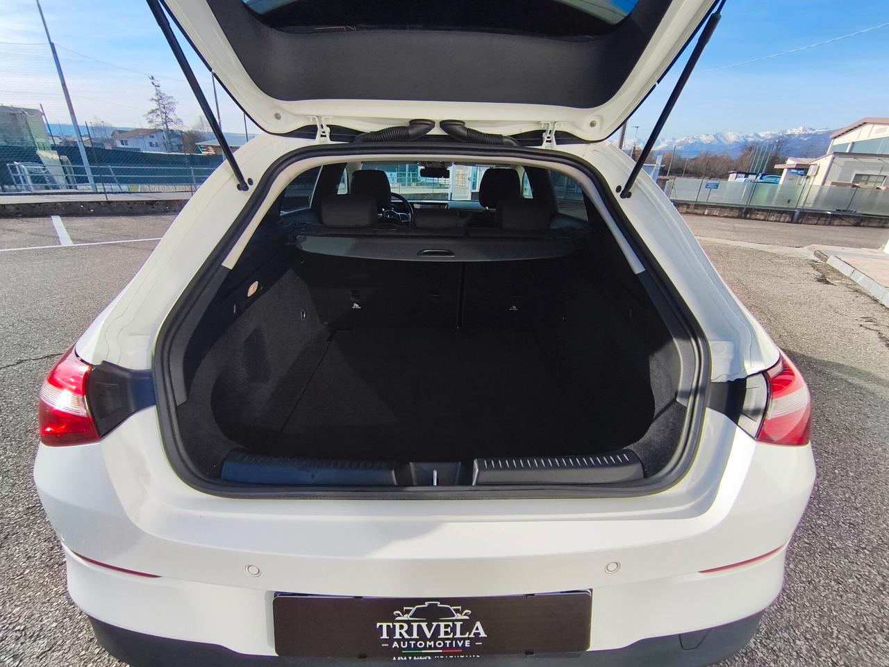 MERCEDES CLA S.Brake (X118) CLA 200 d Automati...