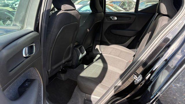 VOLVO XC40 T2 Geartronic Momentum ***IVA ESPOSTA***