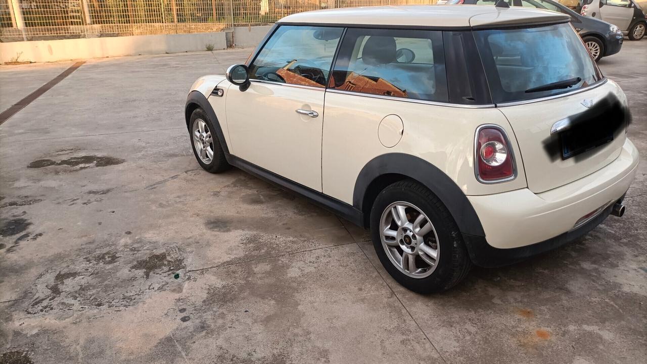 2011 Mini Mini 1.6 16V One (55kW)