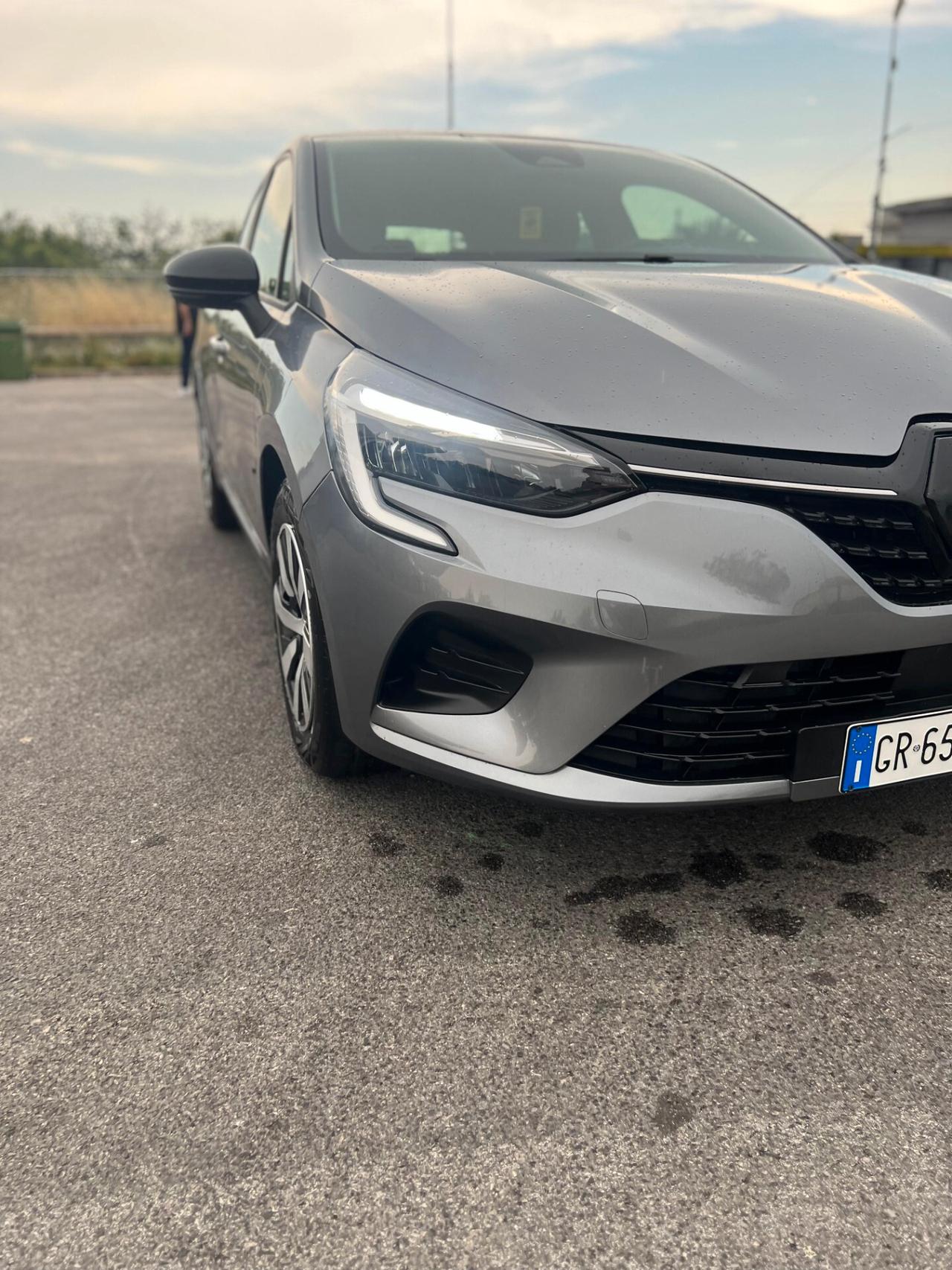 Renault Clio 65 CV 2024 NEOPATENTI IVA ESPOSTA