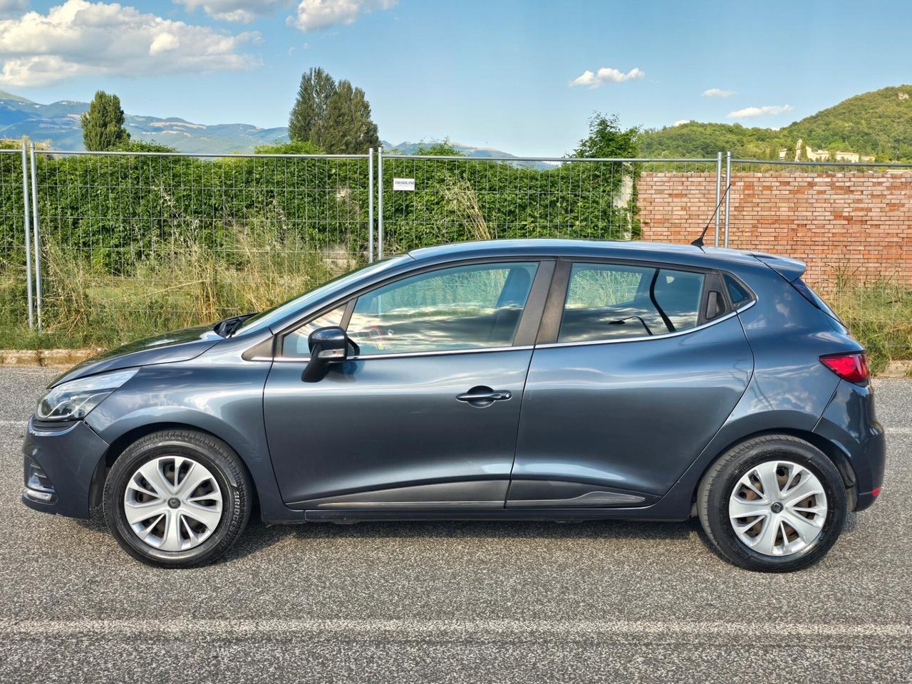 Renault Clio dCi 8V 75 CV 5 porte Duel