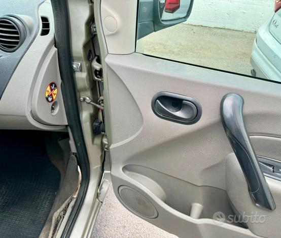 RENAULT Kangoo 1.5 dCi 90CV F.AP. 5 porte Tom To