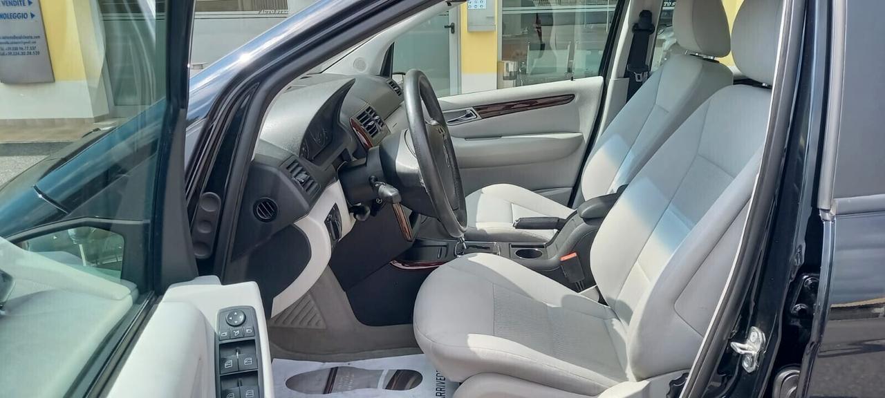 Mercedes-Benz Classe A 150 All. Elegance Benzina cc. 1.5 CV. 95 Cambio Automatico 5 Porte 5 Posti Utilizzabile anche per i Neopatentati.