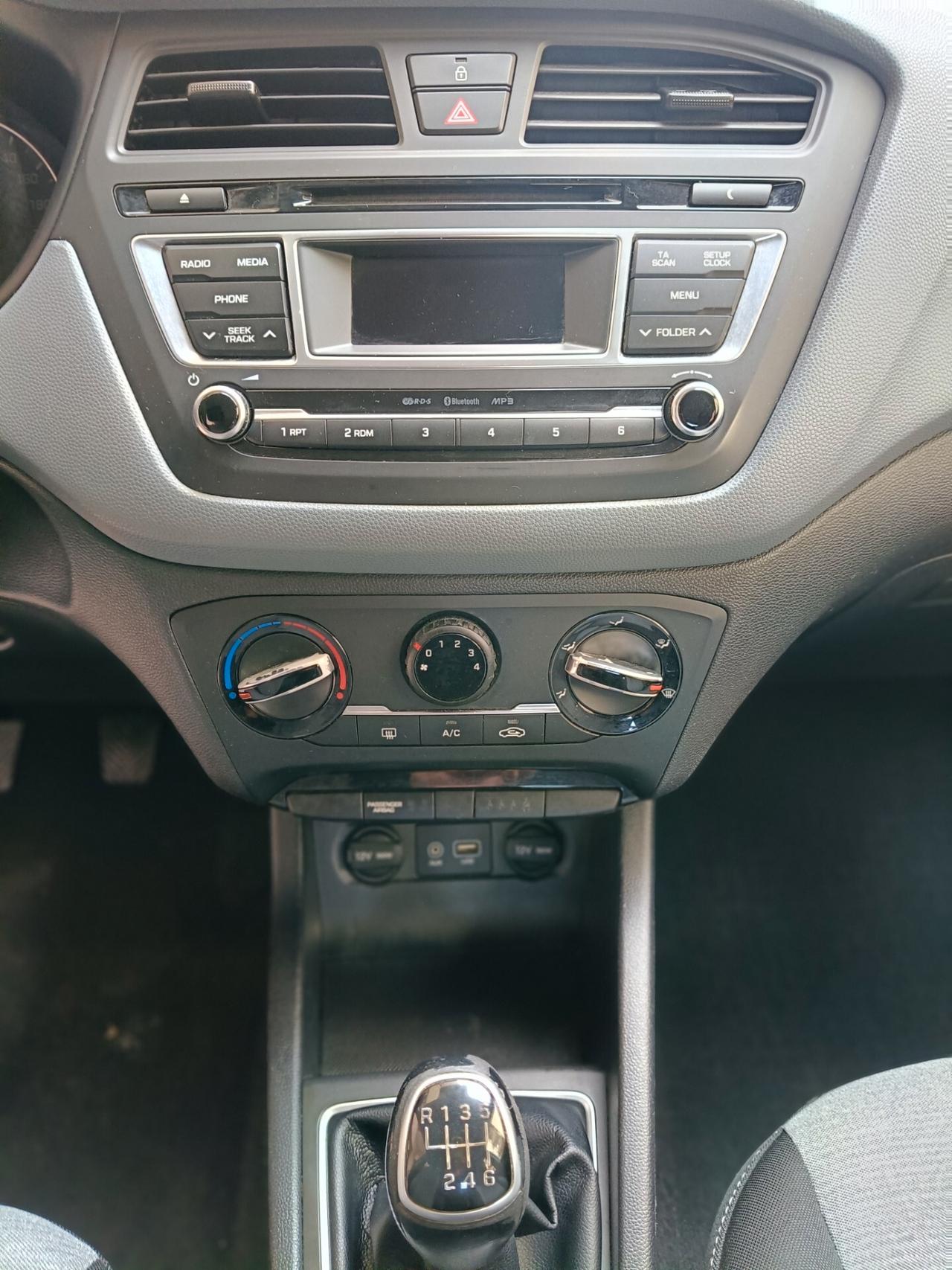 HYUNDAI I20 1.1 Diesel 75CV-NEOPATENTATI-Euro7790
