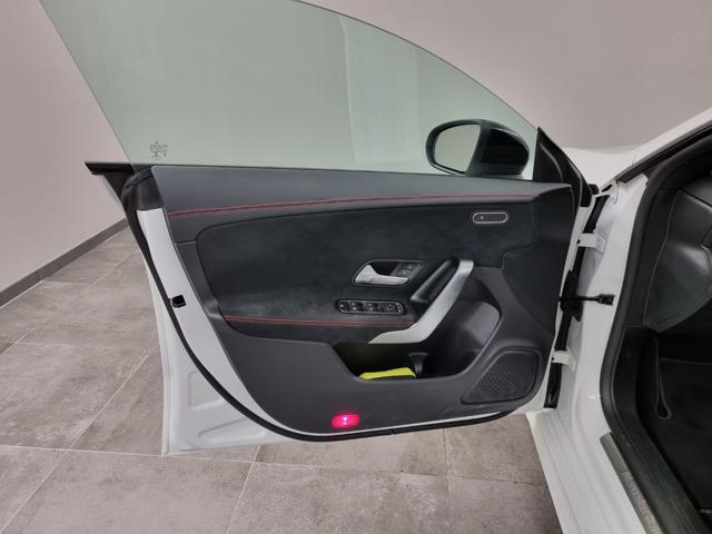 MERCEDES-BENZ CLA 200 d Automatic Shooting Brake Premium