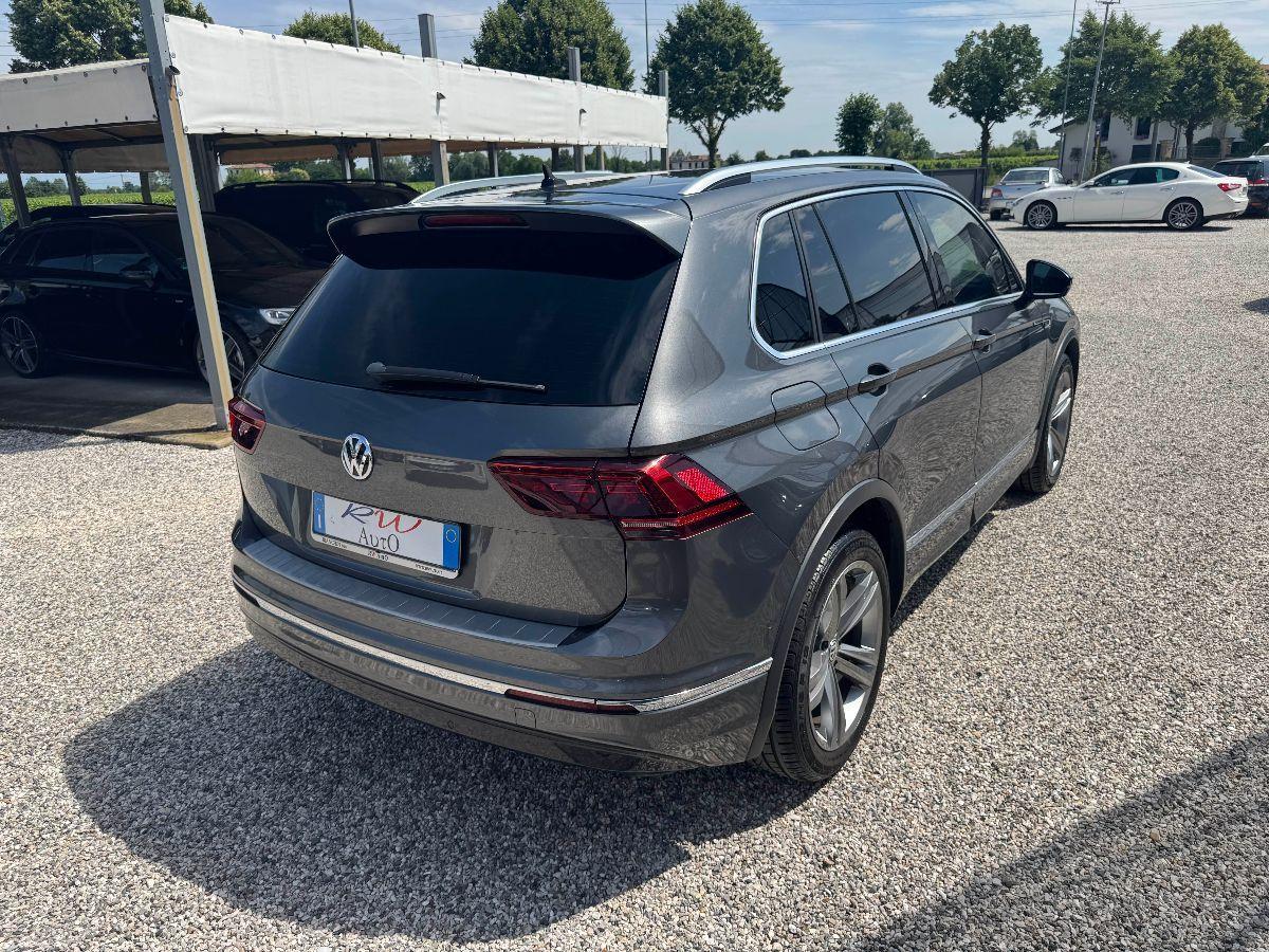 VOLKSWAGEN - Tiguan - 2.0 TDI DSG 4MOTION R-LINE
