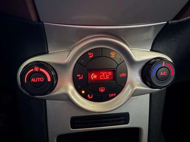 Ford Fiesta 5p 1.2 16v Titanium 82cv --SOLO 84.000KM--