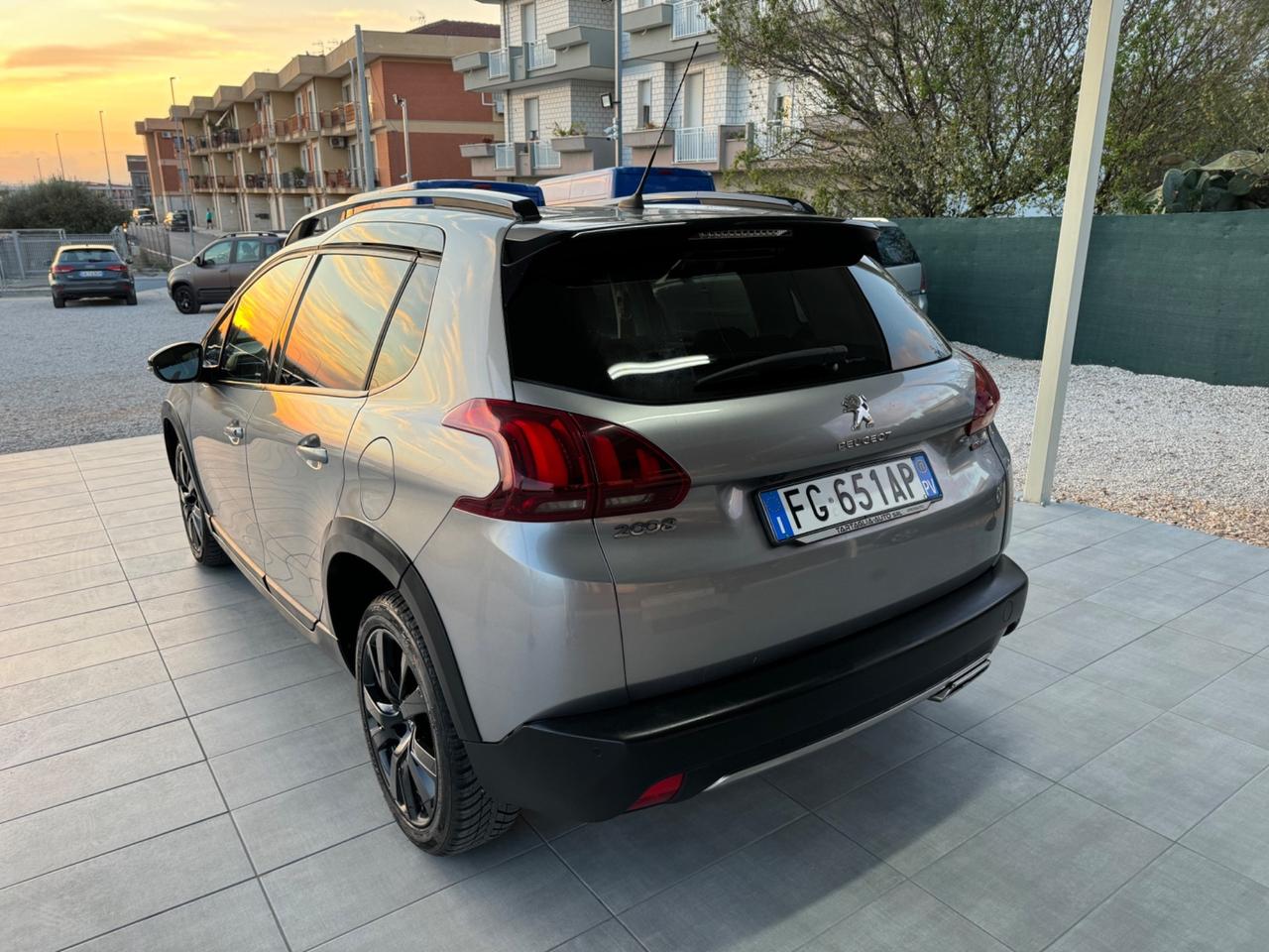 Peugeot 2008 BlueHDi 100 GT Line