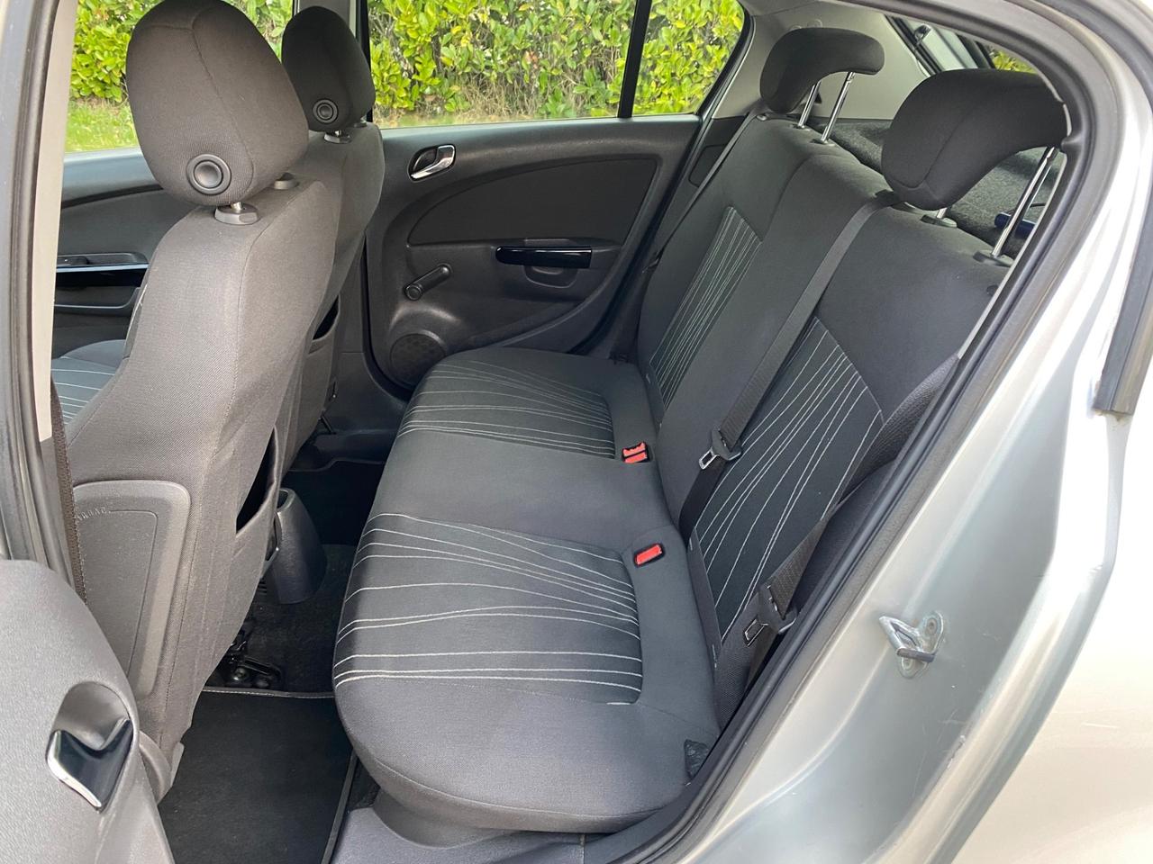 Opel Corsa 1.2 benzina GPL valido 2030