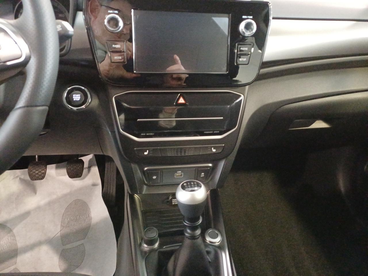 KGM TIVOLI B 1.5 2WD MT 135CV FL24