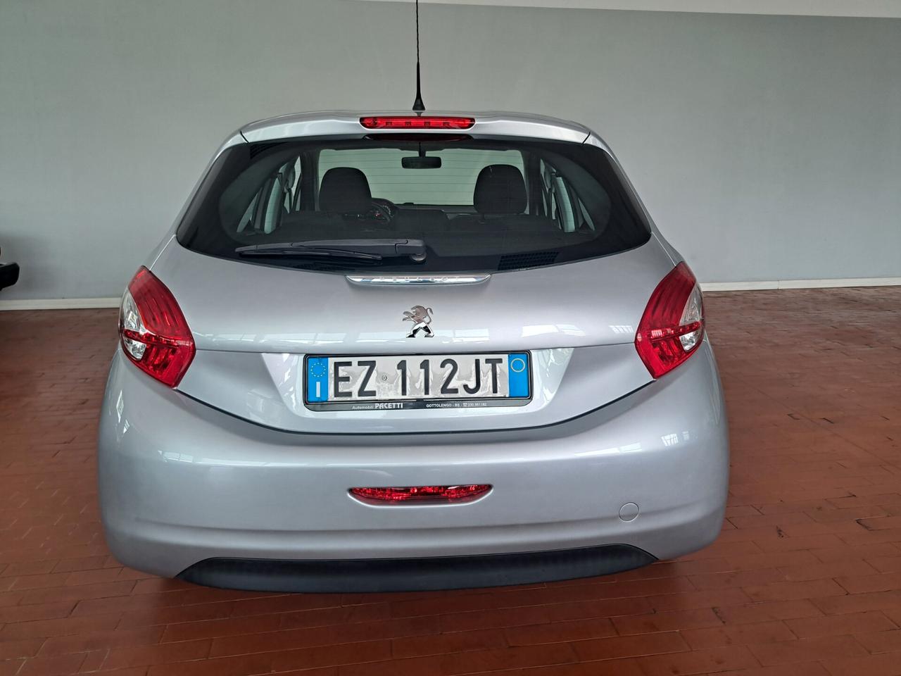 Peugeot 208 PureTech 82 5 porte Active NEOPATENTATI