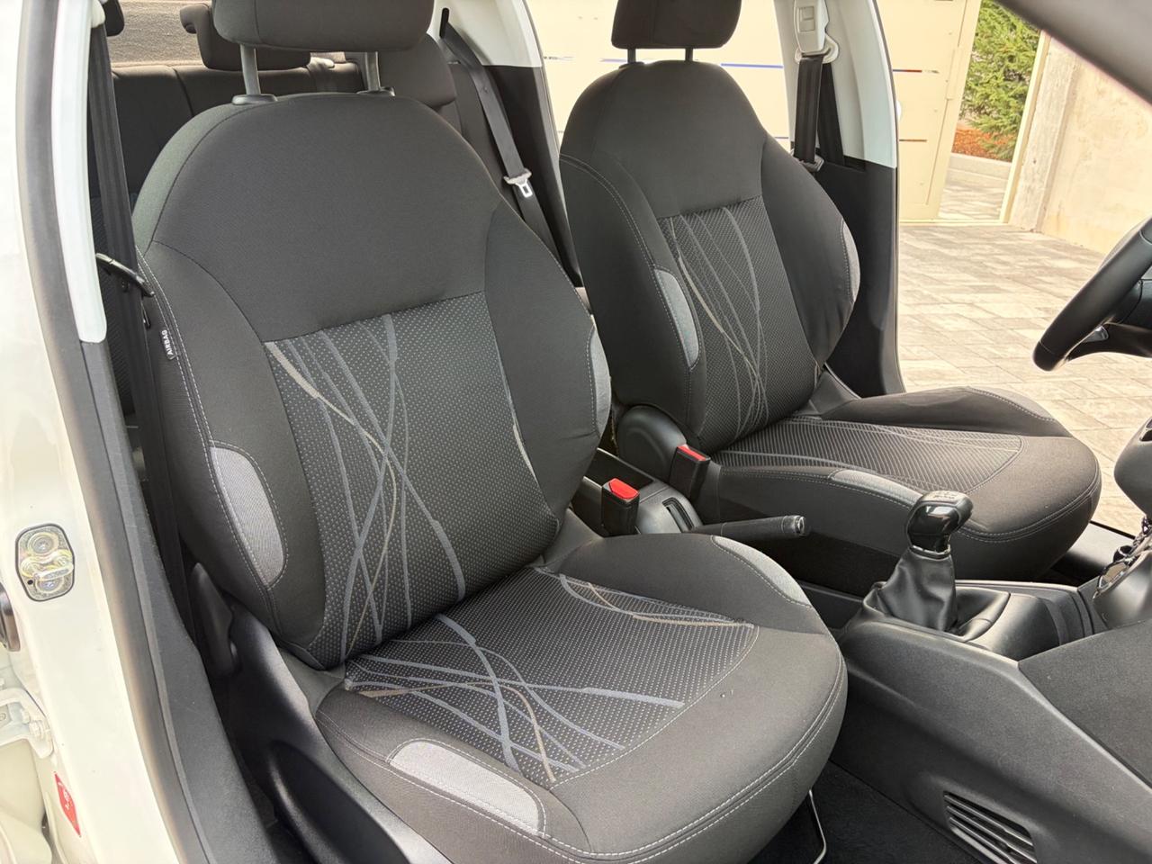 Peugeot 208 1.2 benzina 2014
