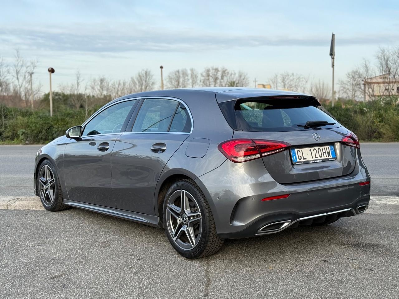 MERCEDES A 180 d PREMIUM PACK AMG Automatica