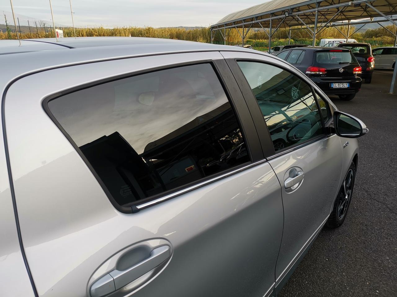 Toyota Yaris 1.5 Hybrid 5 porte Cool