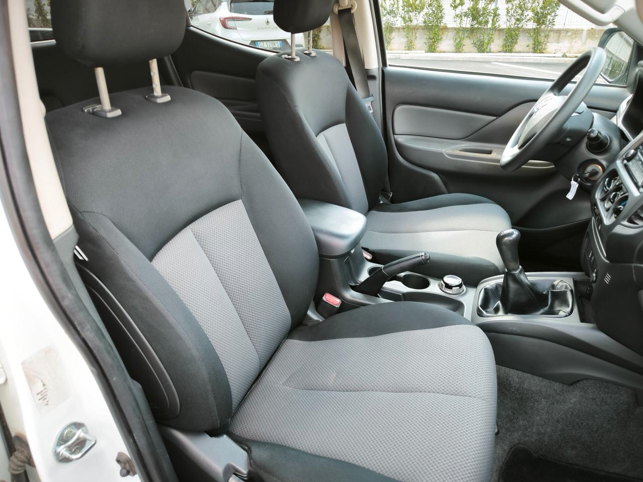 Mitsubishi L200 2.4 DI-D/154CV Double Cab Inform