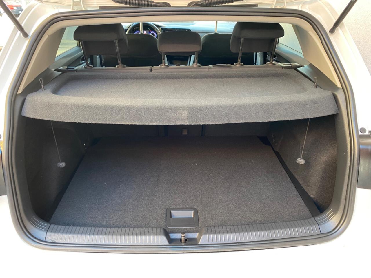 Volkswagen Golf Variant 1.0 eTSI EVO DSG Life