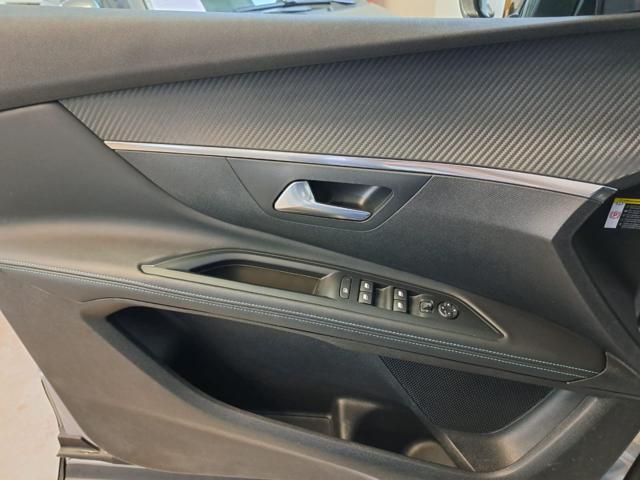 PEUGEOT 5008 5008 1.2 7 POSTI ALLURE