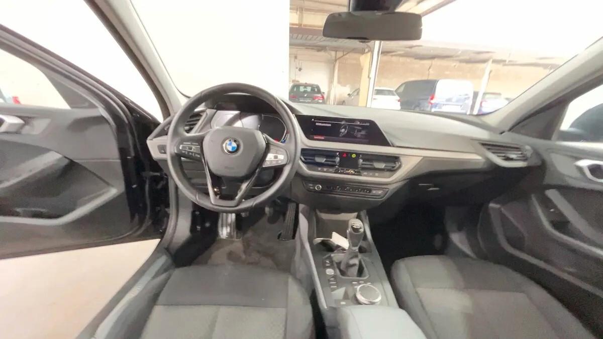 Bmw 116 116d 5p. Advantage