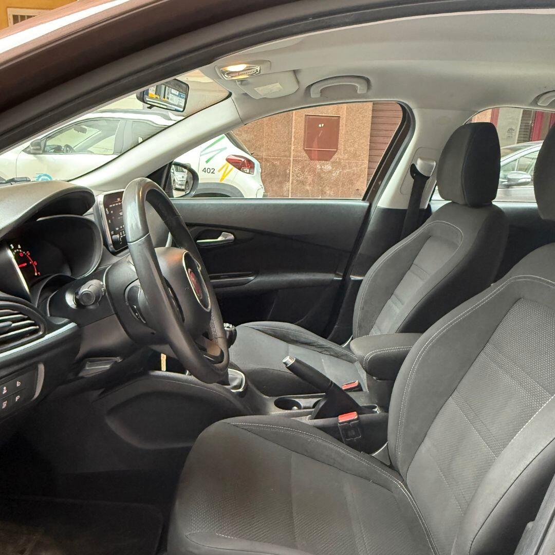 Fiat Tipo 1.6 Mjt S&S SW Lounge