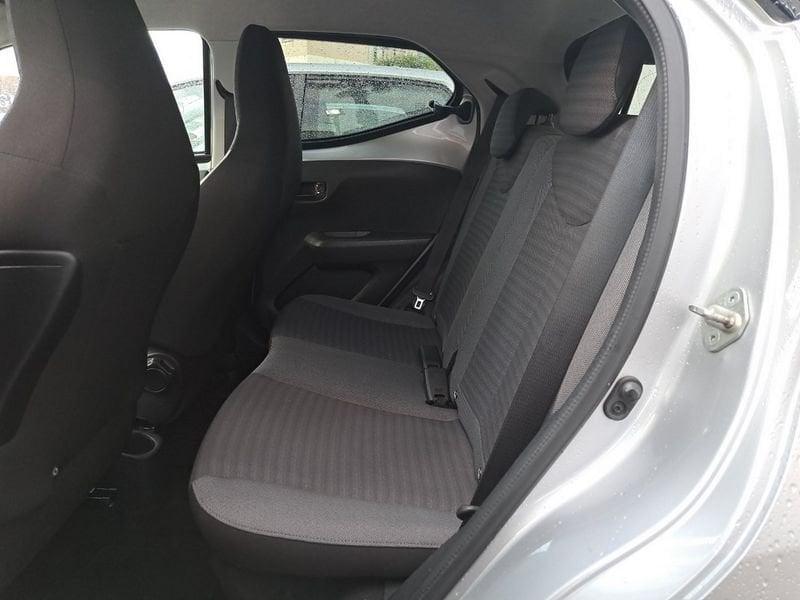 Toyota Aygo Aygo Connect 1.0 VVT-i 72 CV 5 porte x-play