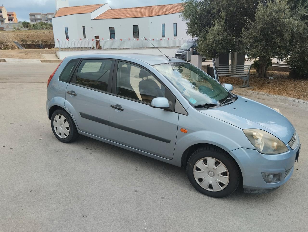 Ford Fiesta 1.4 TDCi 5p. Ghia
