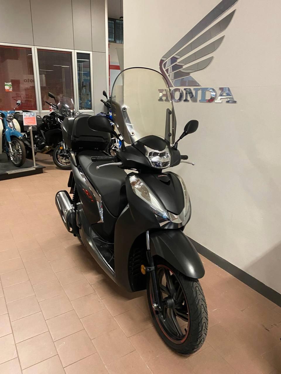 Honda SH 300 i sporty