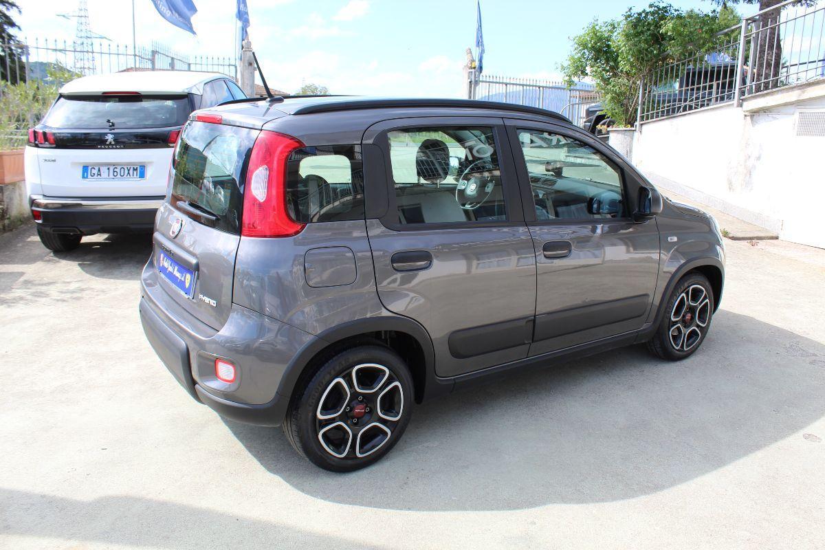 FIAT - Panda - 1.0 FireFly S&S Hybrid City Cross