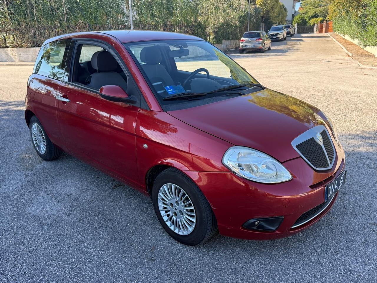 Lancia Ypsilon 1.2 Benzina Neopatentati uniproprietà