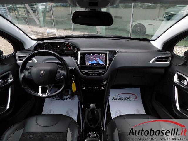 PEUGEOT 2008 1.2 TURBO 110CV S&S ALLURE, NAVIGATORE, CARPLAY