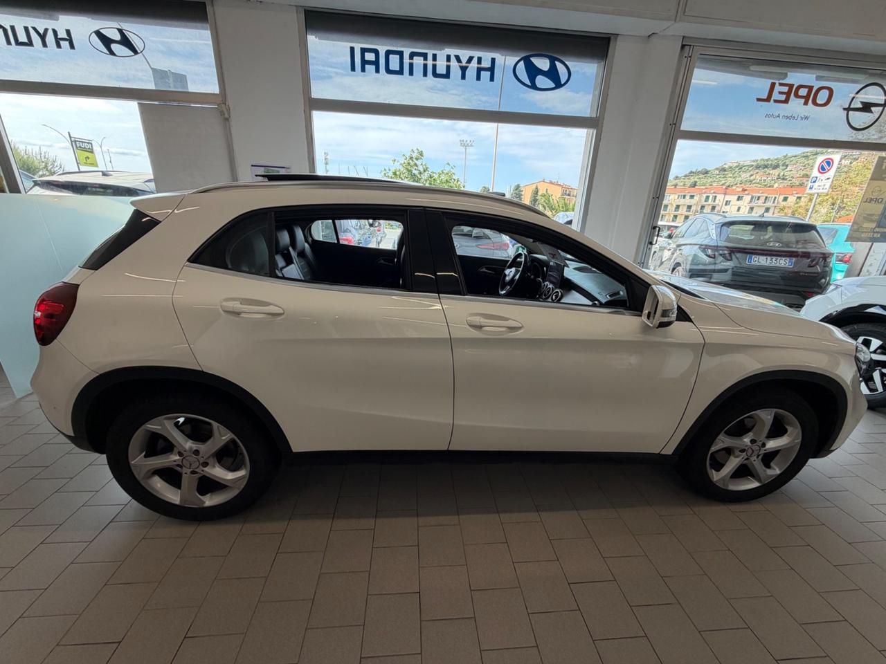 Mercedes-benz GLA 220 d Automatic 4Matic Premium