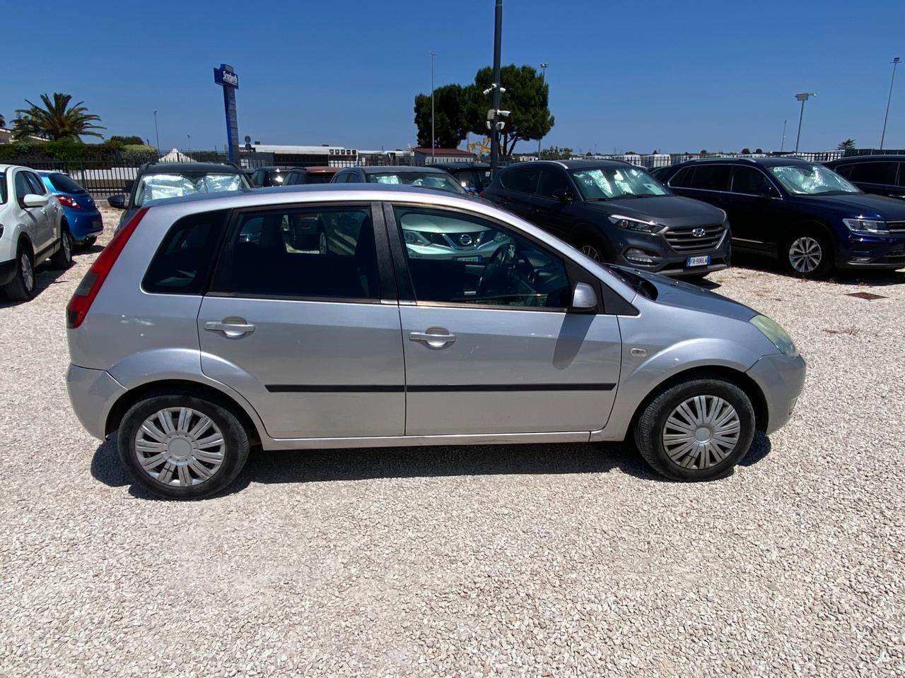 Ford Fiesta 1.4 TDCi 5p. Ghia DIESEL NEOPATENTATI