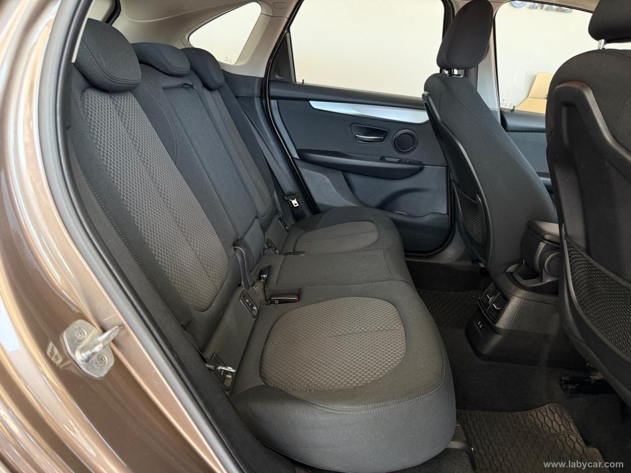BMW 216d Active Tourer Business