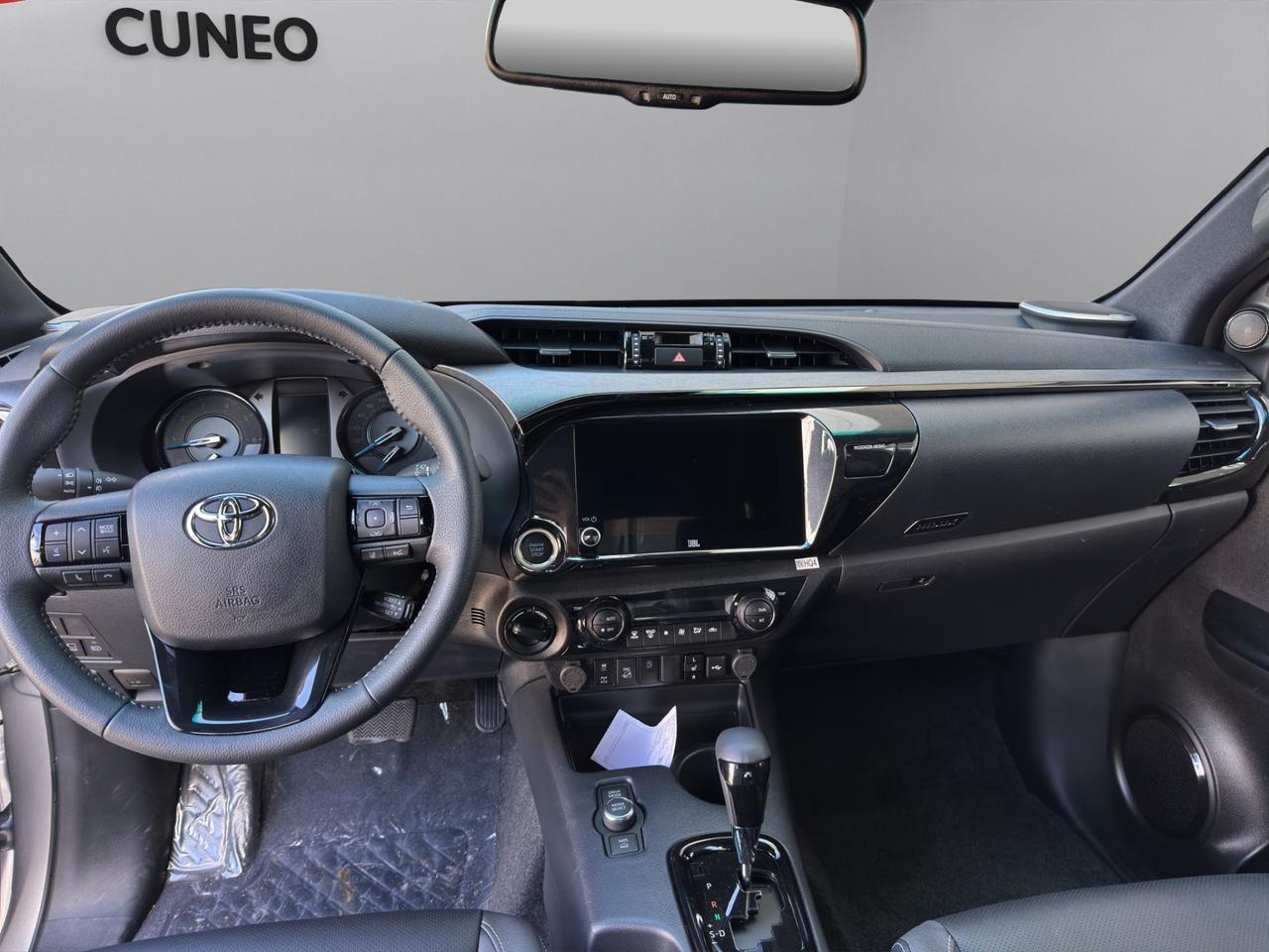 Toyota Hilux 2.8 d-4d 48V double cab Invincible