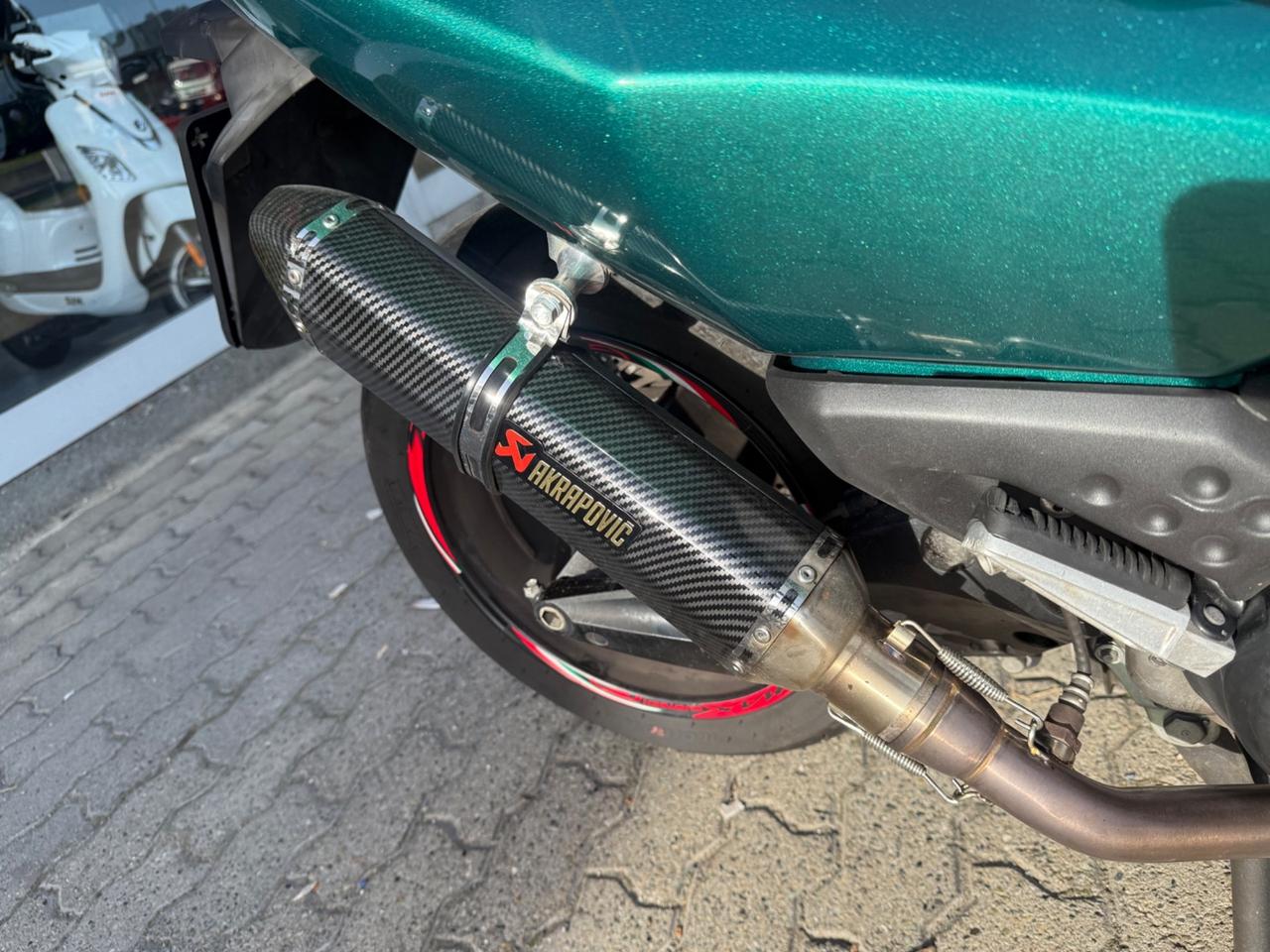Yamaha T Max Akrapovic